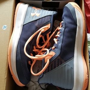 Like new Under Armour shoes